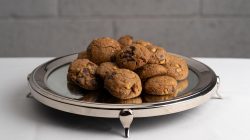 עוגיות שוקולד אגוזים תומר