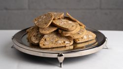 ביסקוטי תומר